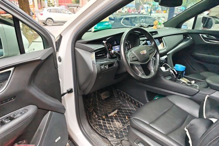 Used Cadillac XT5 2022 2.0T Two-Wheel Drive Luxury Version Driver Seat