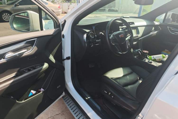 Used Cadillac XT5 2022 2.0T Four-Wheel Drive Luxury Version (Hummingbird Edition) Driver Seat