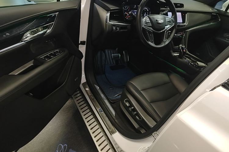 Used Cadillac XT5 2022 2.0T Four-Wheel Drive Luxury Version Driver Seat