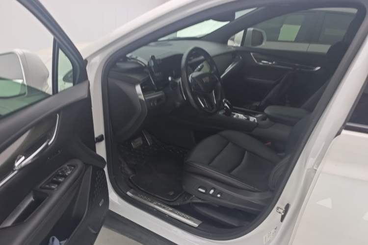 Used Cadillac XT5 2022 2.0T Four-Wheel Drive Luxury Version (Hummingbird Edition) Driver Seat