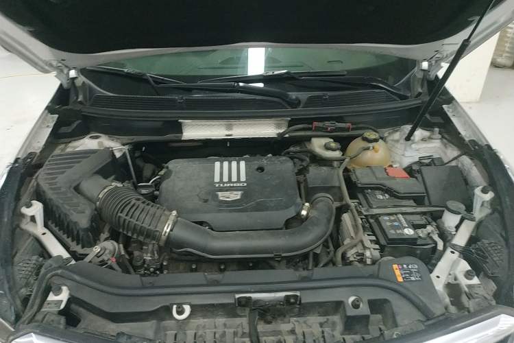 Used Cadillac XT5 2022 2.0T Two-Wheel Drive Luxury Version Engine Bay