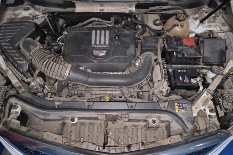 Used Cadillac XT5 2022 2.0T Two-Wheel Drive Luxury Version Engine Bay