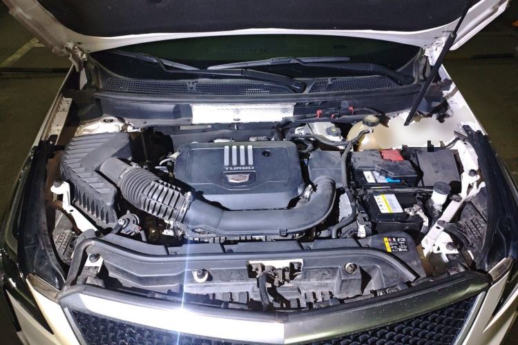 Used Cadillac XT5 2022 2.0T Four-Wheel Drive Luxury Version (Hummingbird Edition) Engine Bay