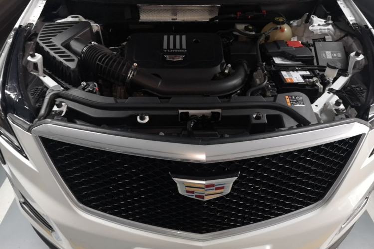 Used Cadillac XT5 2022 2.0T Four-Wheel Drive Premium Edition Engine Bay