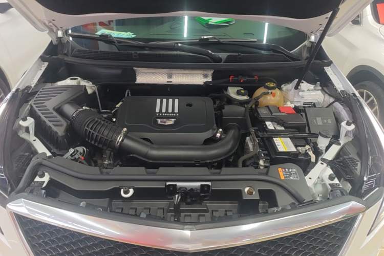 Used Cadillac XT5 2022 2.0T Four-Wheel Drive Luxury Version (Hummingbird Edition) Engine Bay