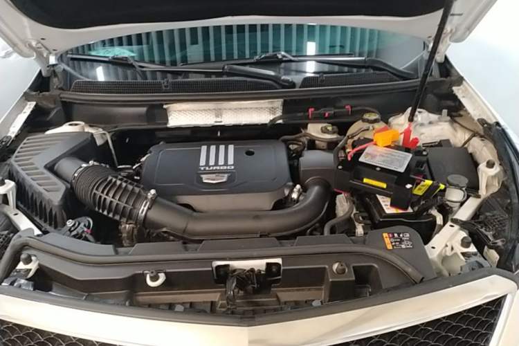 Used Cadillac XT5 2022 2.0T Four-Wheel Drive Luxury Version (Hummingbird Edition) Engine Bay
