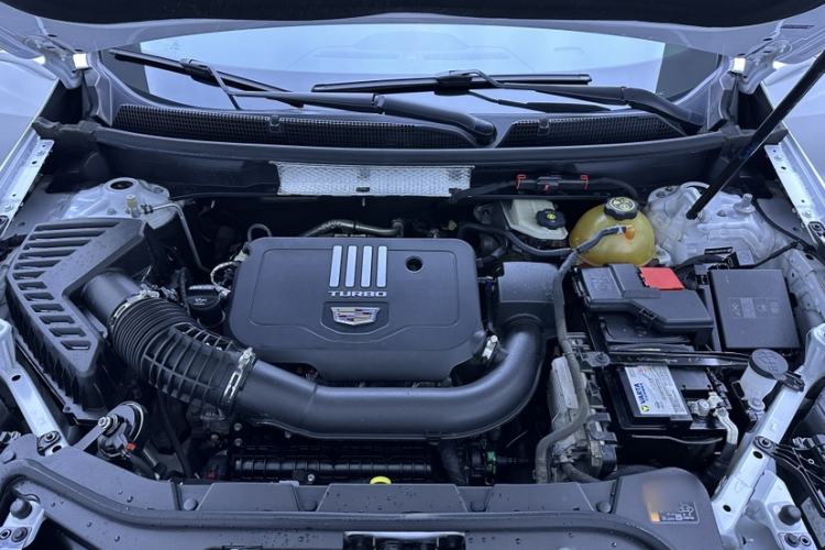 Used Cadillac XT5 2022 2.0T Two-Wheel Drive Luxury Version Engine Bay