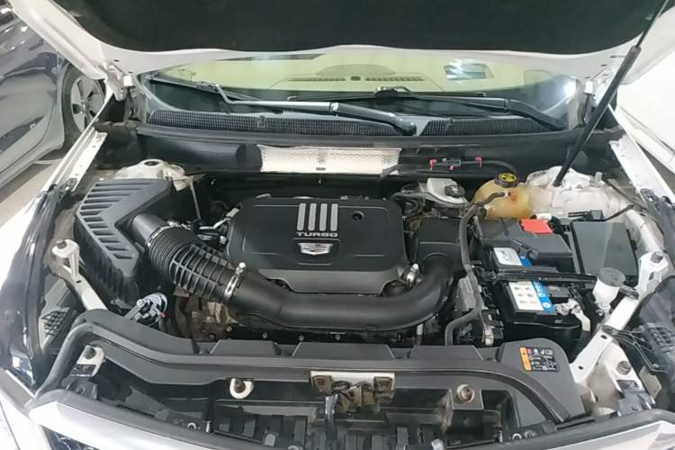Used Cadillac XT5 2022 2.0T Four-Wheel Drive Platinum Edition Engine Bay