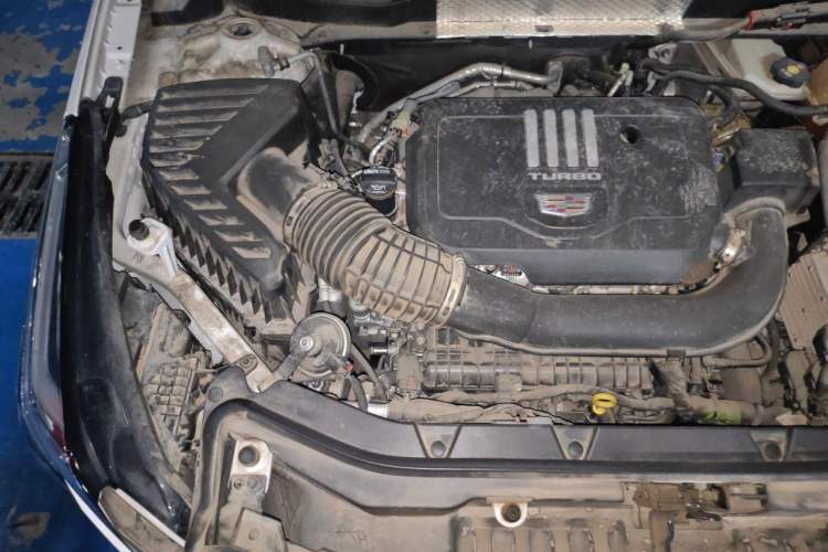 Used Cadillac XT5 2022 2.0T Two-Wheel Drive Luxury Version Engine Bay Right