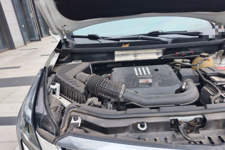 Used Cadillac XT5 2022 2.0T Two-Wheel Drive Luxury Version Engine Bay Right