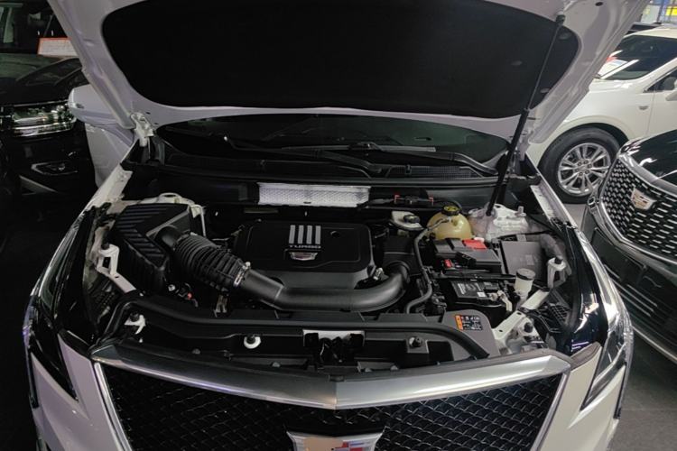Used Cadillac XT5 2022 2.0T Four-Wheel Drive Luxury Version (Hummingbird Edition) Engine Bay