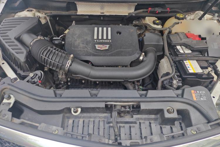 Used Cadillac XT5 2022 2.0T Four-Wheel Drive Luxury Version (Hummingbird Edition) Engine Bay