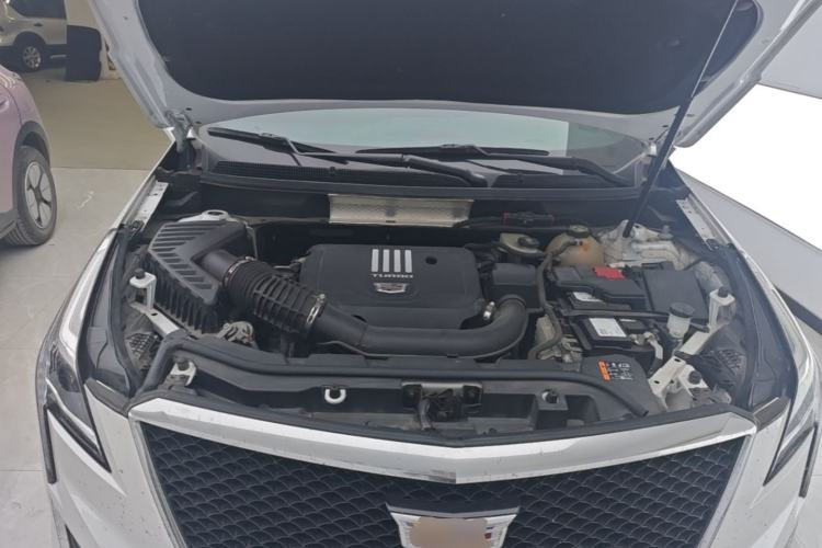 Used Cadillac XT5 2022 2.0T Four-Wheel Drive Luxury Version (Hummingbird Edition) Engine Bay