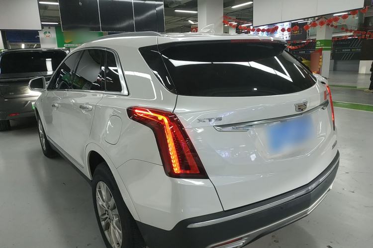 Used Cadillac XT5 2022 2.0T Two-Wheel Drive Luxury Version Exterior 2