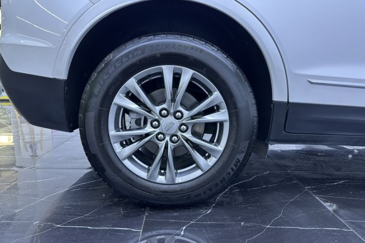 Used Cadillac XT5 2022 2.0T Two-Wheel Drive Luxury Version Exterior 2