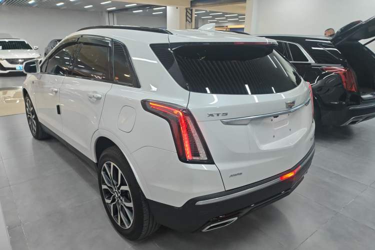 Used Cadillac XT5 2022 2.0T Four-Wheel Drive Luxury Version (Hummingbird Edition) Exterior 2