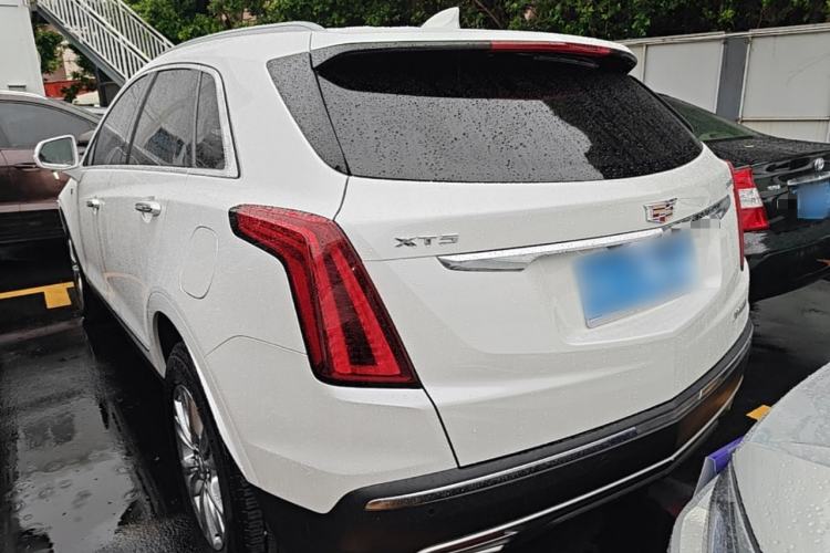 Used Cadillac XT5 2022 2.0T Two-Wheel Drive Luxury Version Exterior 2
