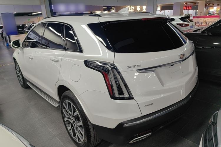 Used Cadillac XT5 2022 2.0T Four-Wheel Drive Luxury Version (Hummingbird Edition) Exterior 2