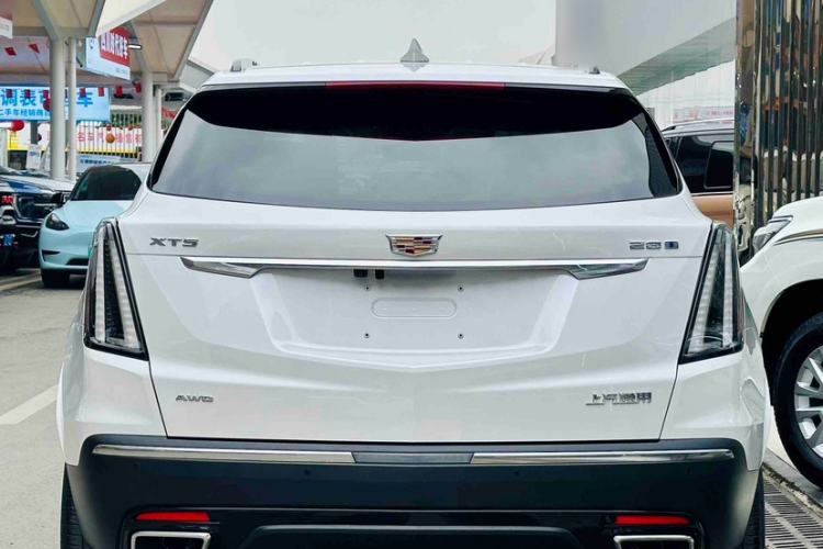 Used Cadillac XT5 2022 2.0T Four-Wheel Drive Luxury Version (Hummingbird Edition) Exterior 3