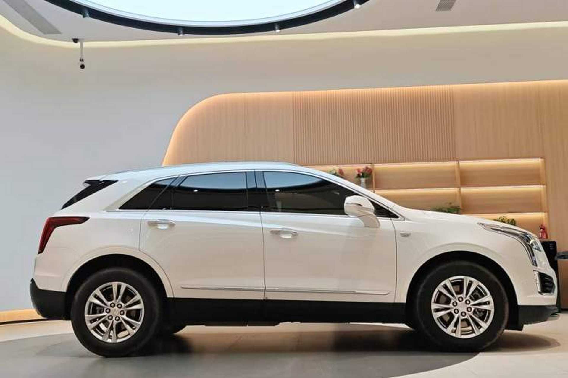 Used Cadillac XT5 2022 2.0T Two-Wheel Drive Luxury Version Exterior 3