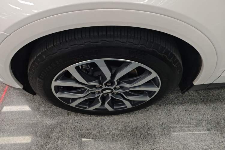 Used Cadillac XT5 2022 2.0T Four-Wheel Drive Luxury Version (Hummingbird Edition) Exterior 4