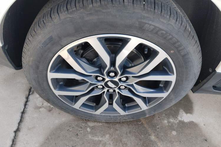 Used Cadillac XT5 2022 2.0T Four-Wheel Drive Luxury Version (Hummingbird Edition) Exterior 5