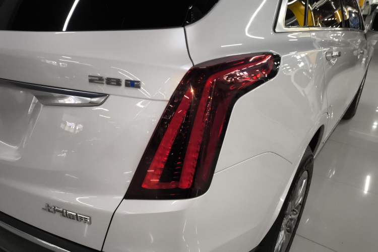 Used Cadillac XT5 2022 2.0T Two-Wheel Drive Luxury Version Exterior 6