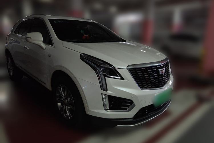Used Cadillac XT5 2022 2.0T Two-Wheel Drive Luxury Version Front Right 45 Deg