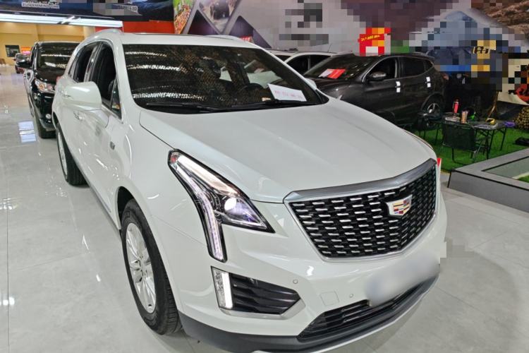 Used Cadillac XT5 2022 2.0T Two-Wheel Drive Luxury Version Front Right 45 Deg