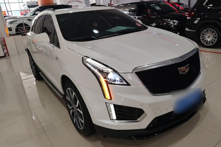 Used Cadillac XT5 2022 2.0T Four-Wheel Drive Luxury Version (Hummingbird Edition) Front Right 45 Deg