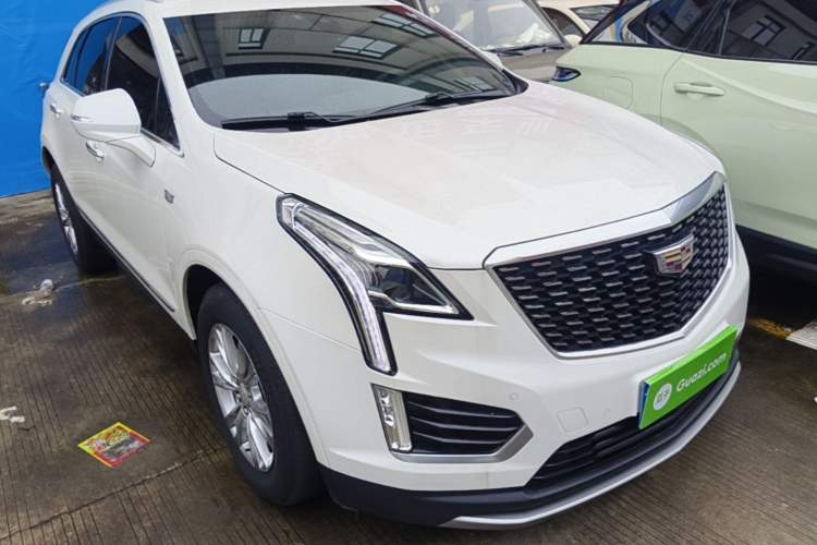 Used Cadillac XT5 2022 2.0T Two-Wheel Drive Luxury Version Front Right 45 Deg