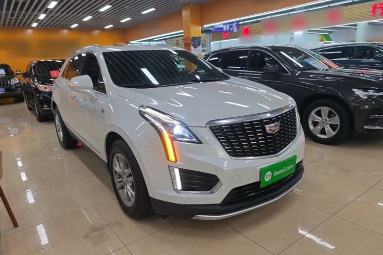 Used Cadillac XT5 2022 2.0T Two-Wheel Drive Luxury Version Front Right 45 Deg