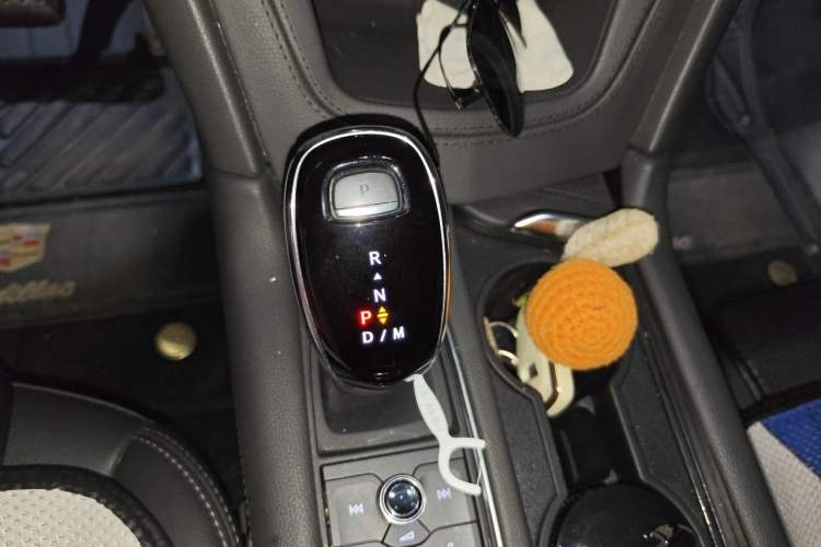 Used Cadillac XT5 2022 2.0T Two-Wheel Drive Luxury Version Gear Lever