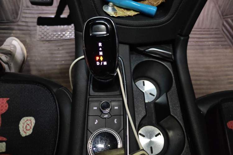 Used Cadillac XT5 2022 2.0T Two-Wheel Drive Luxury Version Gear Lever