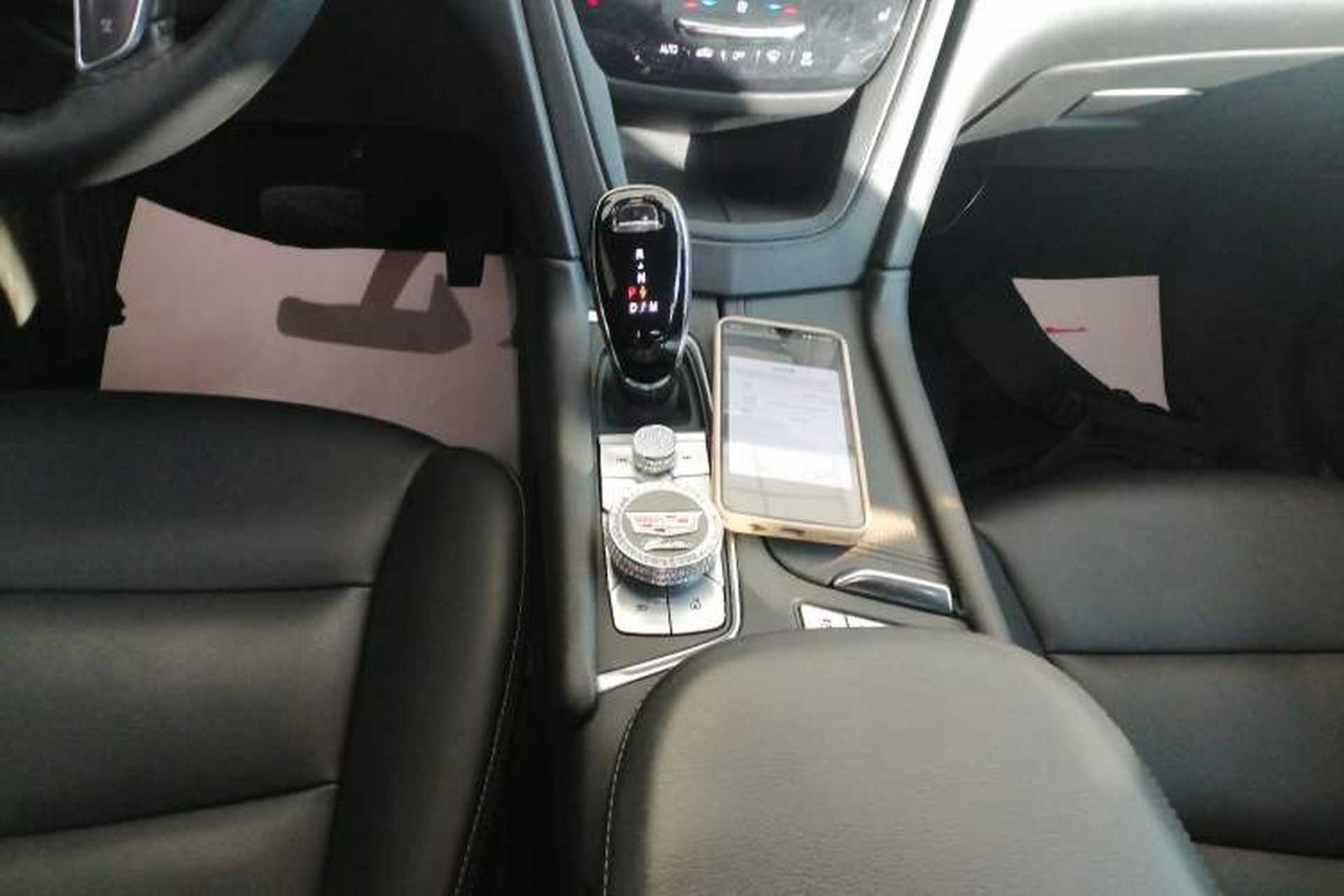 Used Cadillac XT5 2022 2.0T Two-Wheel Drive Luxury Version Gear Lever