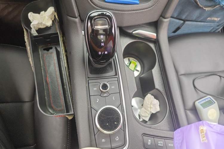 Used Cadillac XT5 2022 2.0T Four-Wheel Drive Premium Edition Gear Lever