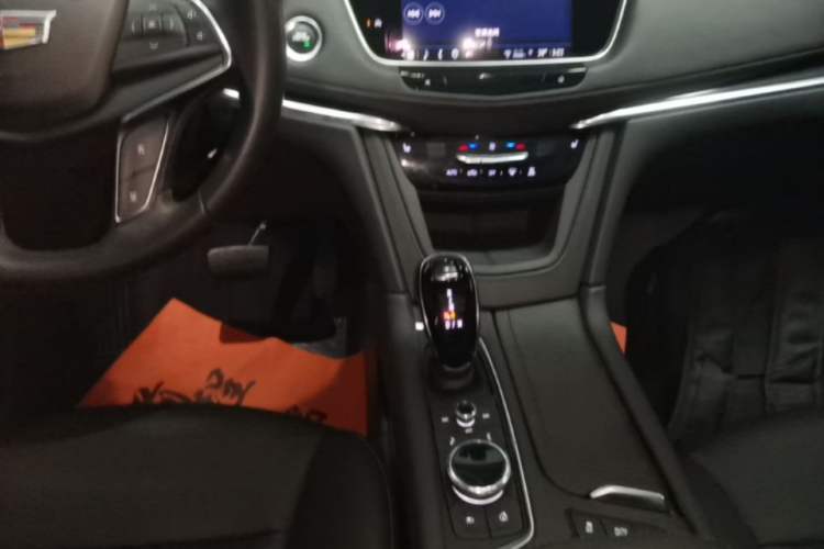 Used Cadillac XT5 2022 2.0T Two-Wheel Drive Luxury Version Gear Lever