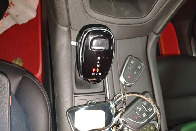 Used Cadillac XT5 2022 2.0T Two-Wheel Drive Luxury Version Gear Lever