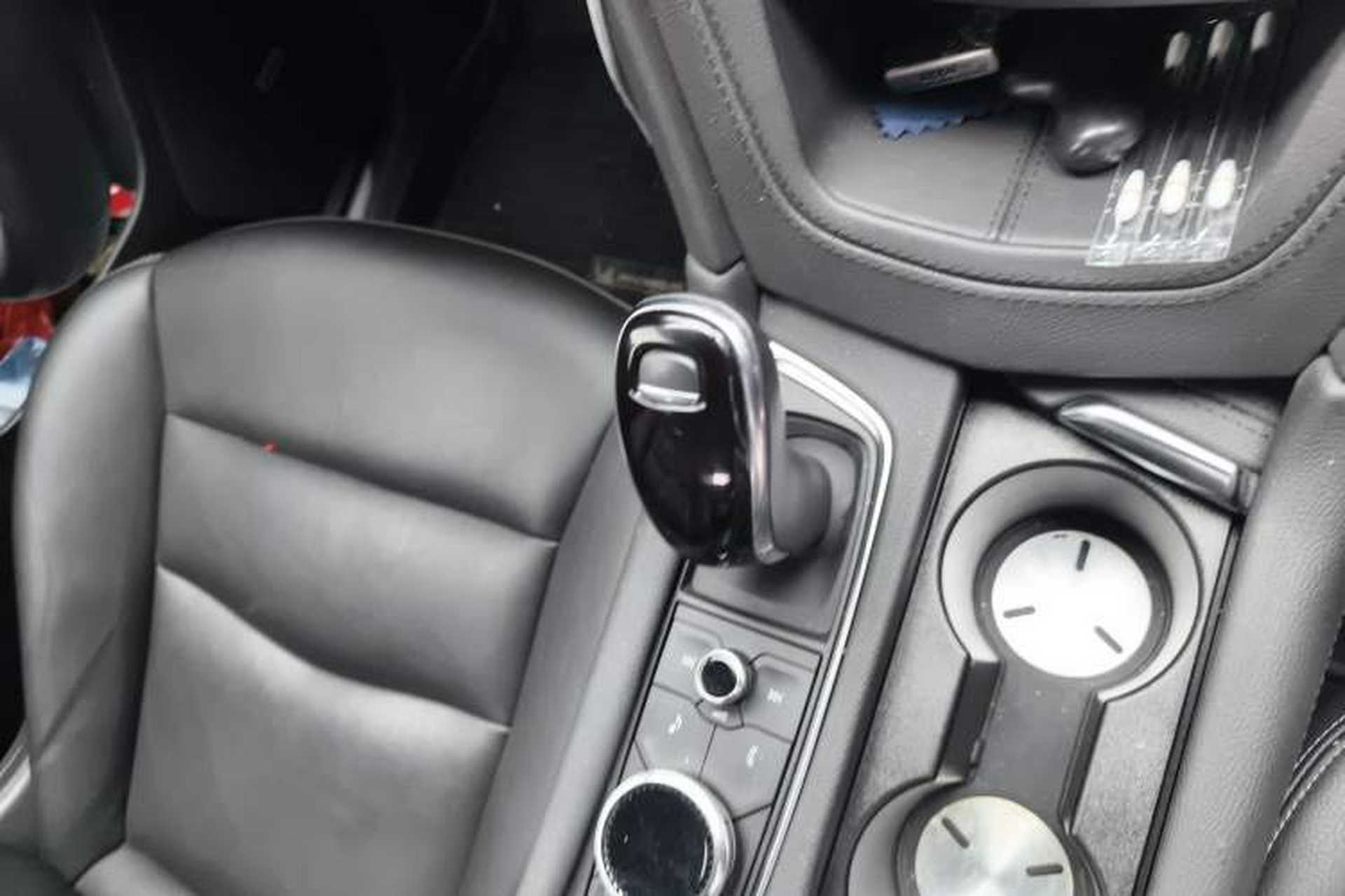 Used Cadillac XT5 2022 2.0T Two-Wheel Drive Luxury Version Gear Lever
