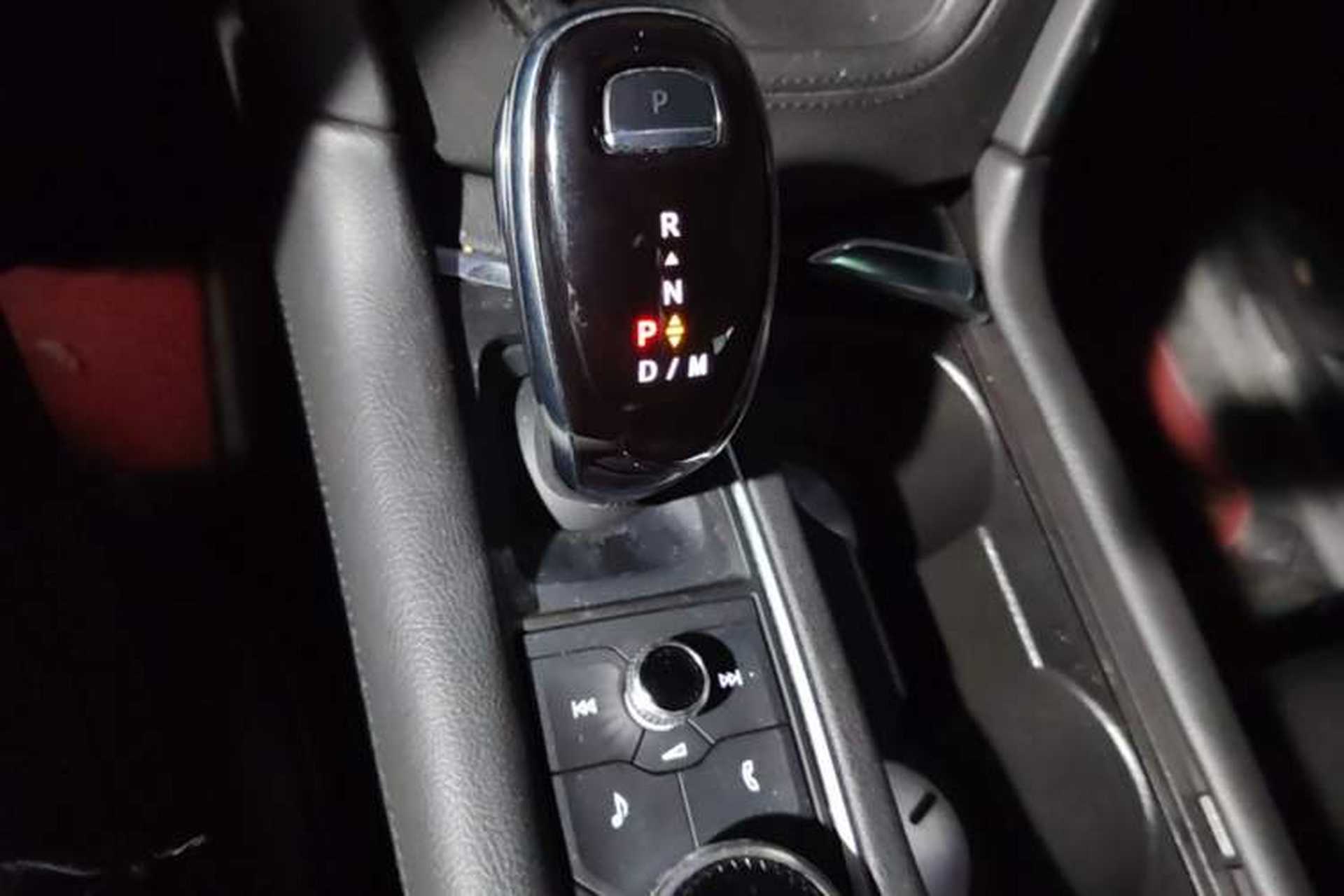Used Cadillac XT5 2022 2.0T Two-Wheel Drive Luxury Version Gear Lever