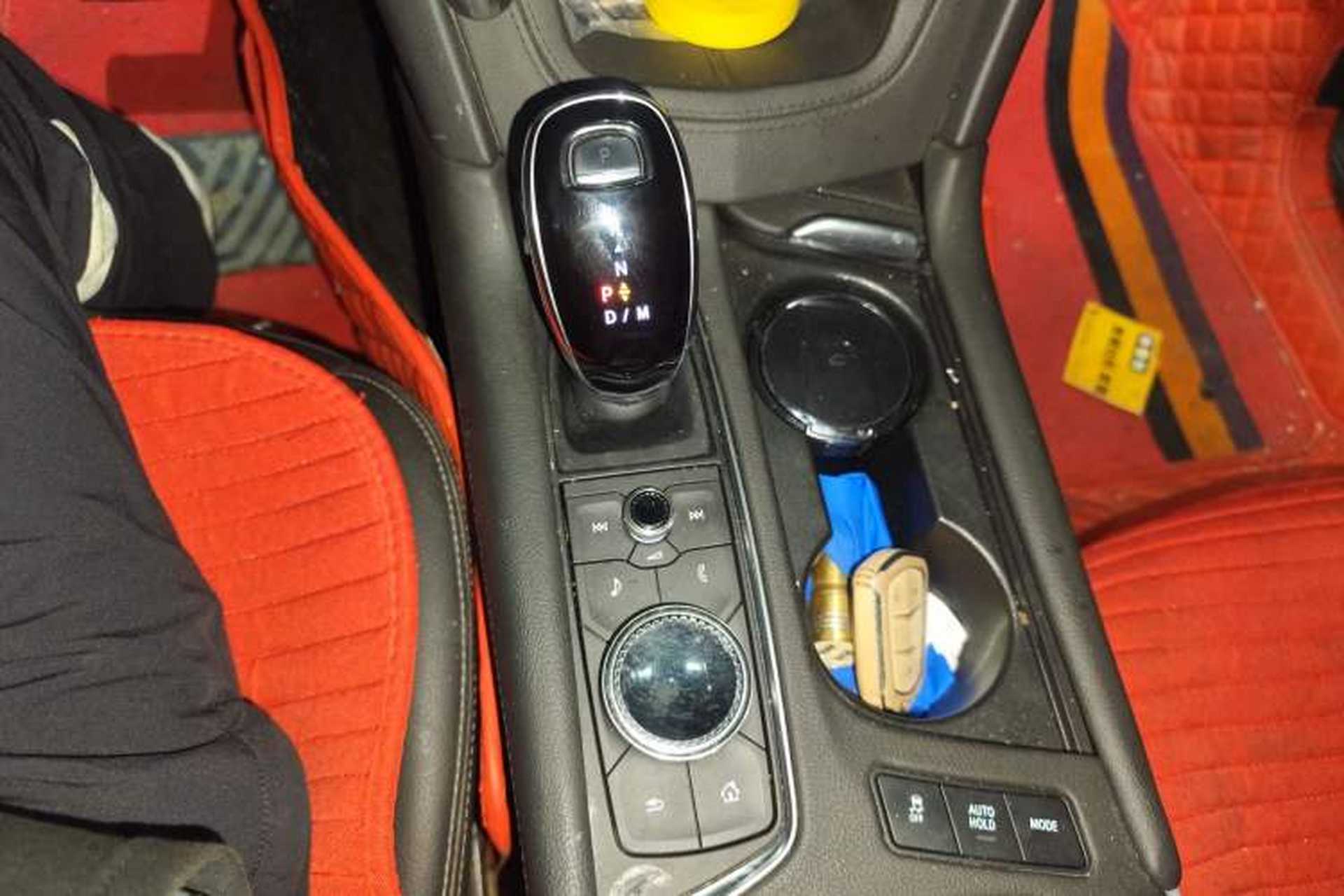 Used Cadillac XT5 2022 2.0T Two-Wheel Drive Luxury Version Gear Lever