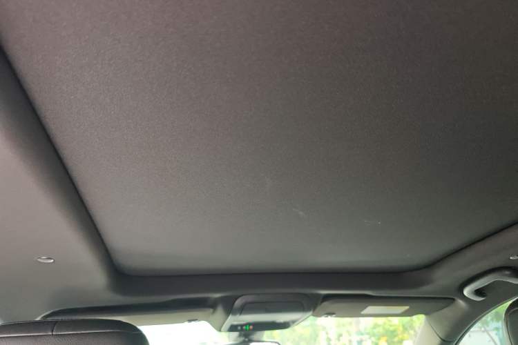 Used Cadillac XT5 2022 2.0T Two-Wheel Drive Luxury Version Headliner