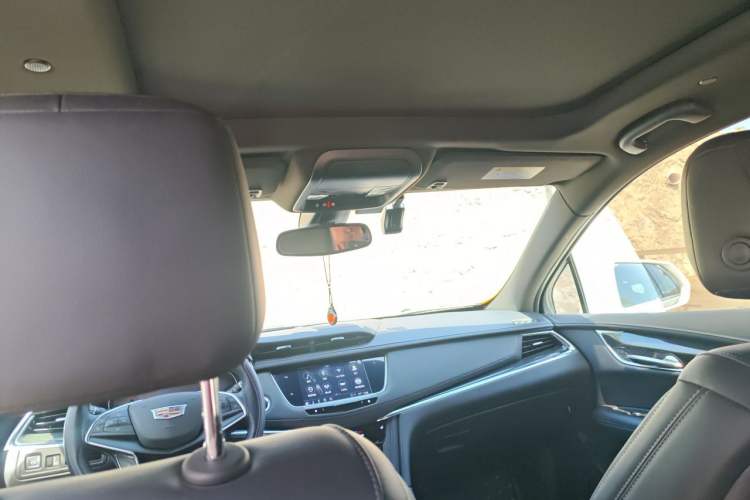 Used Cadillac XT5 2022 2.0T Two-Wheel Drive Luxury Version Headliner