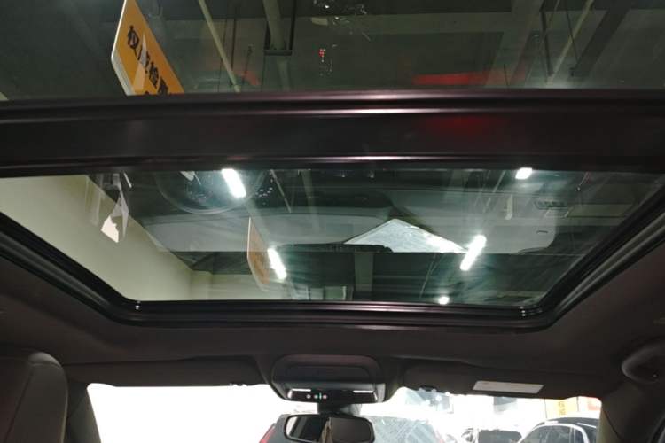Used Cadillac XT5 2022 2.0T Two-Wheel Drive Luxury Version Headliner