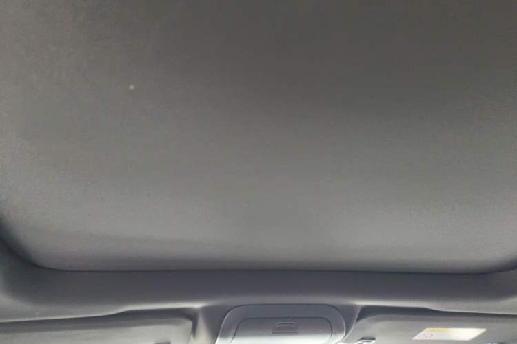 Used Cadillac XT5 2022 2.0T Two-Wheel Drive Luxury Version Headliner
