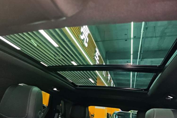 Used Cadillac XT5 2022 2.0T Two-Wheel Drive Luxury Version Headliner