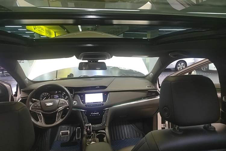 Used Cadillac XT5 2022 2.0T Four-Wheel Drive Luxury Version Headliner