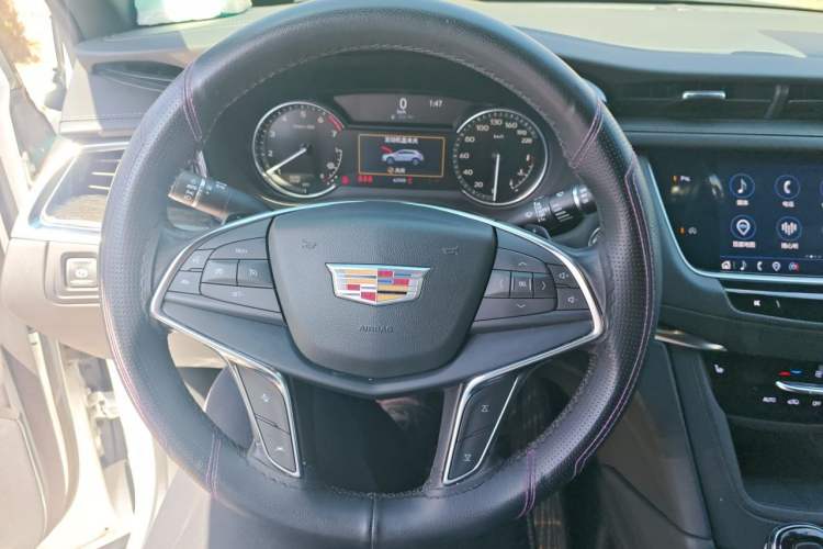 Used Cadillac XT5 2022 2.0T Two-Wheel Drive Luxury Version Instrument Cluster