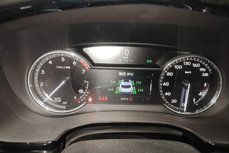 Used Cadillac XT5 2022 2.0T Two-Wheel Drive Luxury Version Instrument Cluster