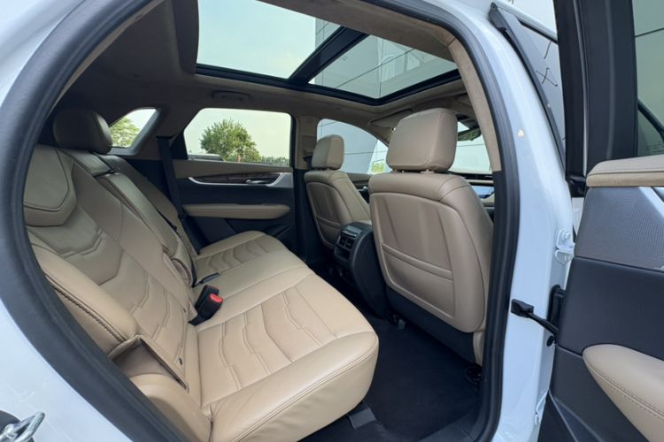 Used Cadillac XT5 2022 2.0T Four-Wheel Drive Platinum Edition Interior 2